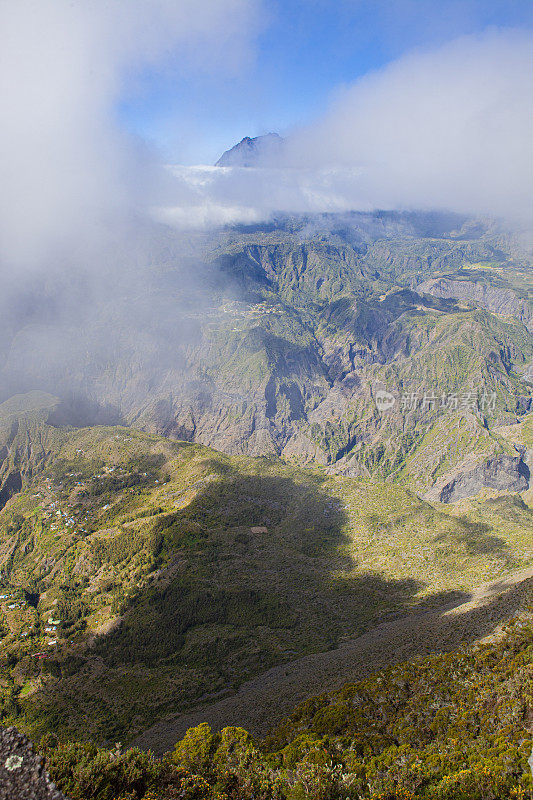 le Maido，马菲特马戏团(Cirque de Mafate from Grande Bénare)，留尼汪岛火山的库迪日。